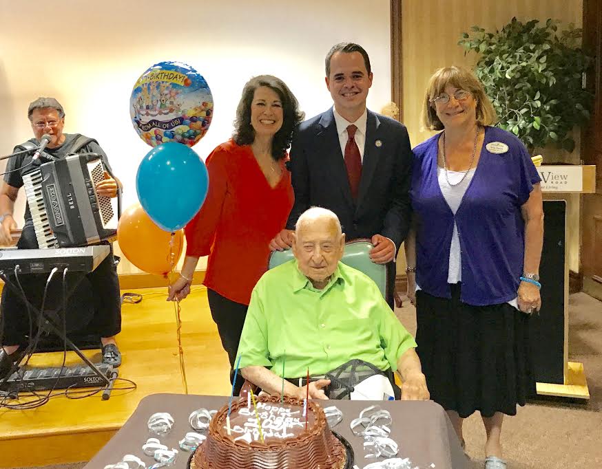 Carlucci Celebrates WW2 Veteran’s 102nd Birthday with FountainView Senior Living Community Carlucci Celebrates WW2 Veteran’s 102nd Birthday with FountainView Senior Living Community
