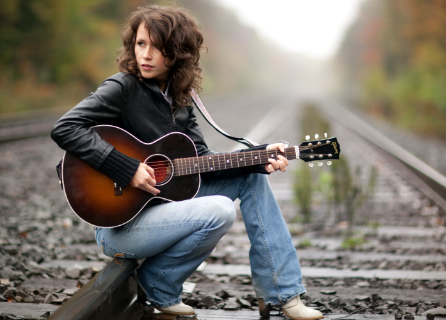 sarah guthrie