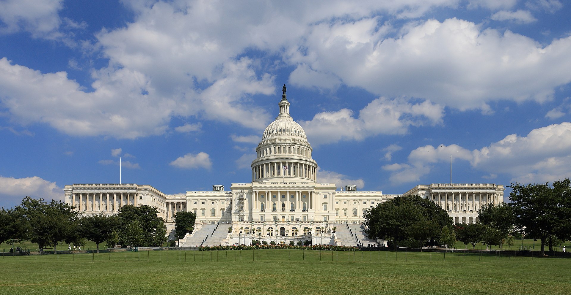 1920px-US_Capitol_west_side